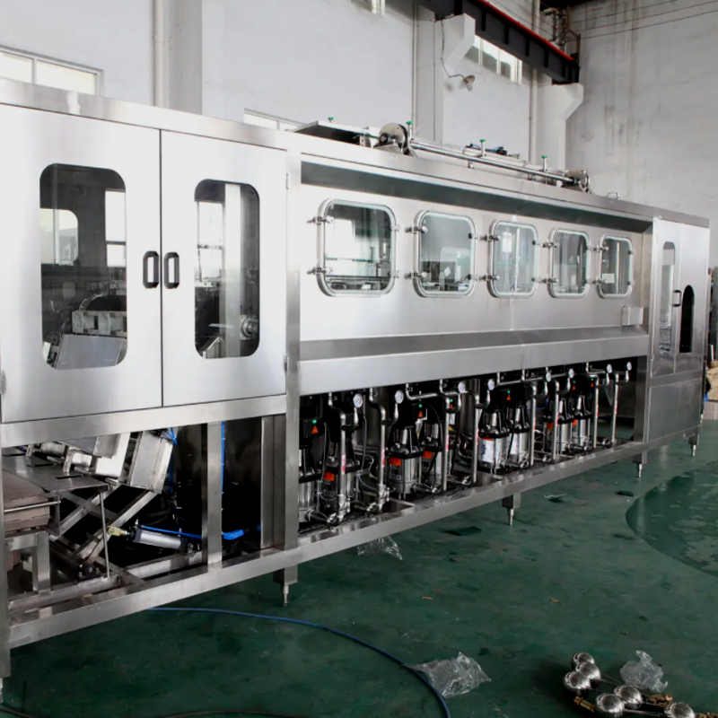 礦泉水全自動(dòng)灌裝設(shè)備